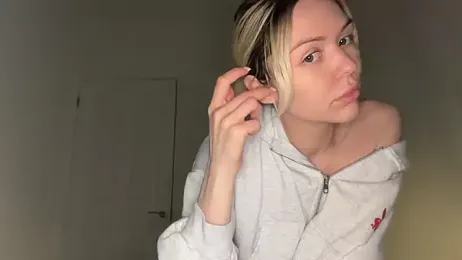 lolableux — Stripchat stream photo (Apr 2026)