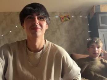 stralght_twinks — webcam model online on chaturbate