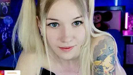 NaomiHita — webcam model online on stripchat
