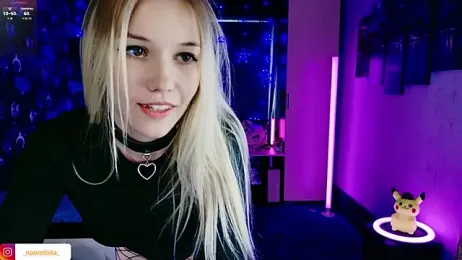 NaomiHita — webcam model online on stripchat