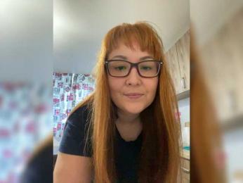 QueenFoxyLisa — webcam model online on bongacams