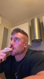 Bigwhitebull — Cam4 stream photo (Dec 2025)