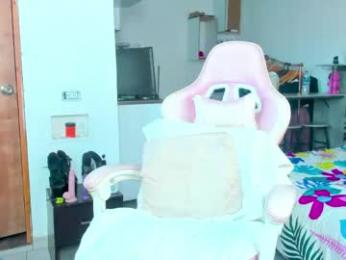 the_queen_aleja — Chaturbate stream photo (Apr 2026)