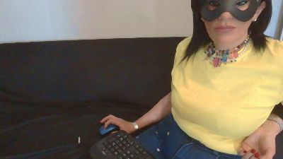 Lauratonynapoli — Cam4 stream photo (Apr 2026)
