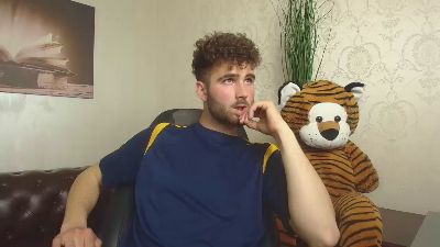 KyloEast — Cam4 stream photo (Apr 2026)