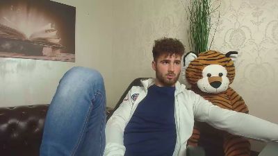 KyloEast — Cam4 stream photo (Apr 2026)