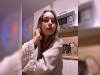 LunaKoma — webcam model online on bongacams
