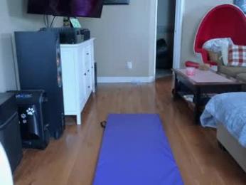 chroniclove — webcam model online on chaturbate