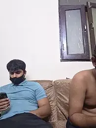 John_desihunk — Stripchat stream photo (Sep 2026)