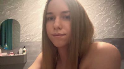 SusieMelchior — Cam4 stream photo (Apr 2026)