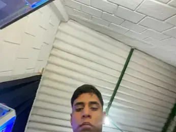 Max_TheHorseDick — Stripchat stream photo (Apr 2026)