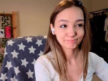 HoneyComfya — Bongacams stream photo (Apr 2026)