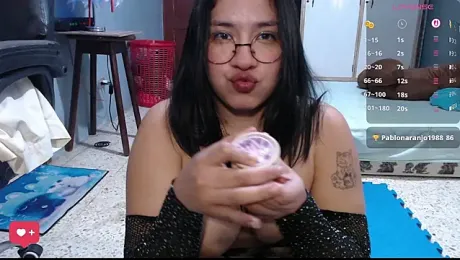Danelyhit — Stripchat stream photo (May 2026)