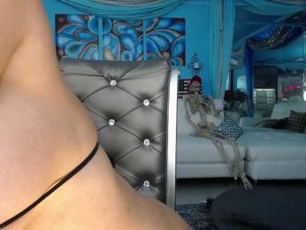adrianna_fox — bongacams