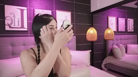 BellaLatinaTS — webcam model online on stripchat