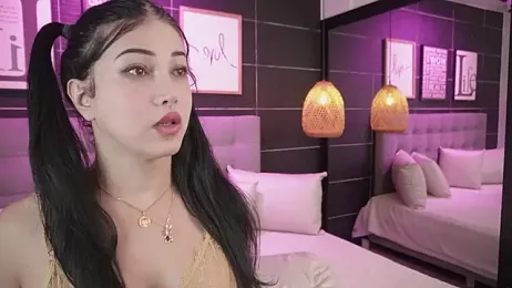 BellaLatinaTS — webcam model online on stripchat