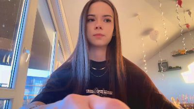 HertaMcginley — webcam model online on cam4