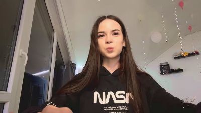 HertaMcginley — webcam model online on cam4