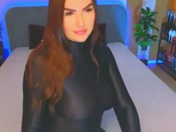 kira_sexxx — webcam model online on chaturbate