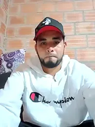 Canino1069 — Stripchat stream photo (Aug 2025)