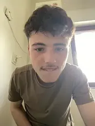 denysio69 — webcam model online on stripchat