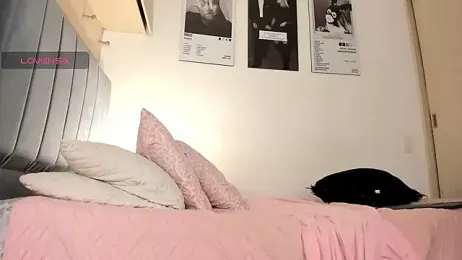 hollyprincess_2 — webcam model online on stripchat