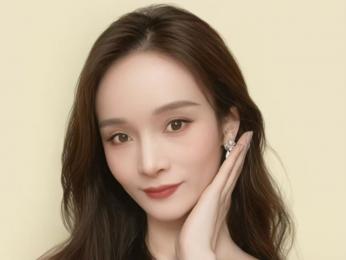 Yurix — webcam model online on livejasmin