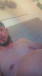 Realluis — webcam model online on cam4