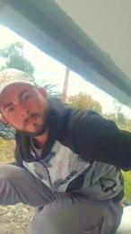 Realluis — webcam model online on cam4