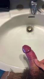 Aleale2587 — webcam model online on cam4