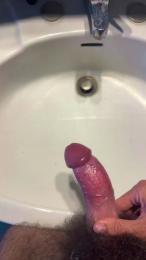 Aleale2587 — Cam4 stream photo (Jun 2026)
