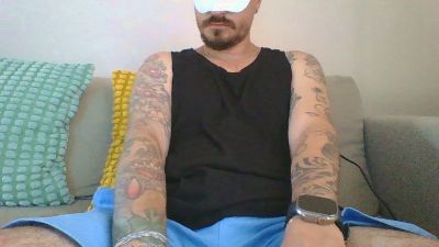magica1990 — webcam model online on cam4