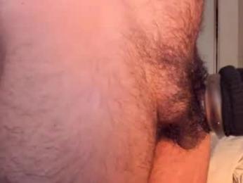 hung_dude_19 — Chaturbate stream photo (Jun 2026)
