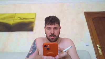 Alber21aa — webcam model online on cam4
