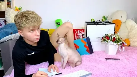 LandelRay — webcam model online on stripchat