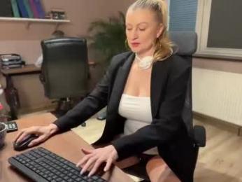 legslong — webcam model online on chaturbate