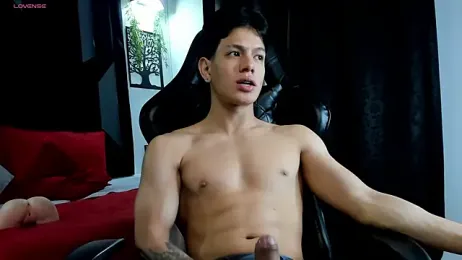 TonyPetrovjs — Stripchat stream photo (Apr 2026)