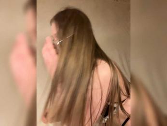 MelMooon — Bongacams stream photo (May 2026)