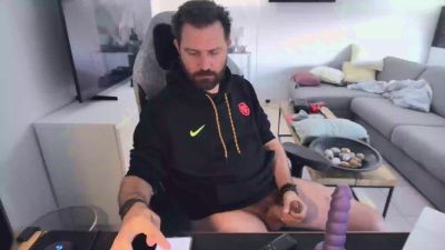 moi92160 — Cam4 stream photo (Apr 2026)