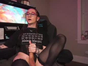 amirinsworld — Chaturbate stream photo (Apr 2026)