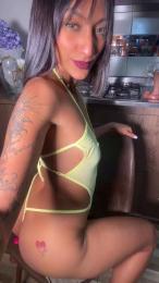 AnyLeon — webcam model online on cam4