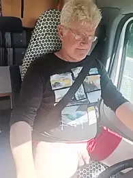 olivbisoumis — Stripchat stream photo (May 2026)