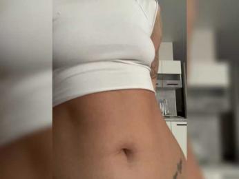 v_-_-_v — Bongacams stream photo (Jun 2026)