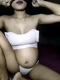 Naughty_Taniya — webcam model online on stripchat