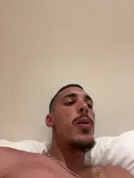 piccolo2002 — Stripchat stream photo (May 2026)