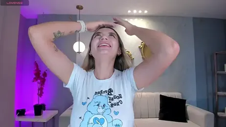 NiaHolland — stripchat