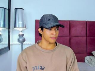 Luca Mashle — flirt4free