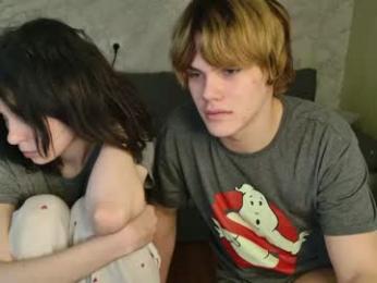 bonnie_and_c1yde — webcam model online on chaturbate