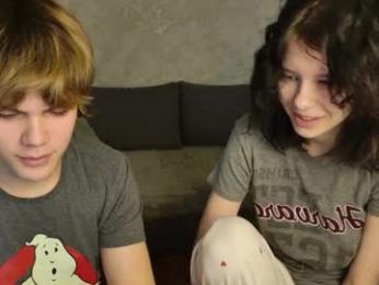 bonnie_and_c1yde — webcam model online on chaturbate