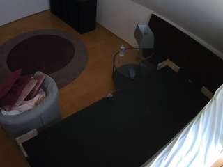 voyeurcam-julmodels-whitebed-2 — Camsoda stream photo (Apr 2026)